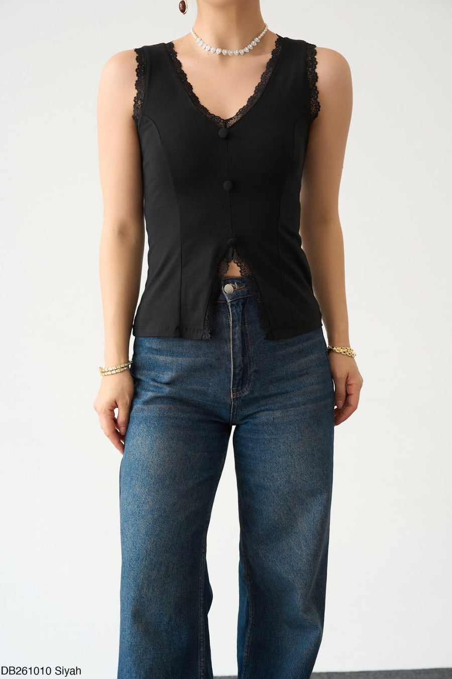 The Aurelia Lace Top in Black