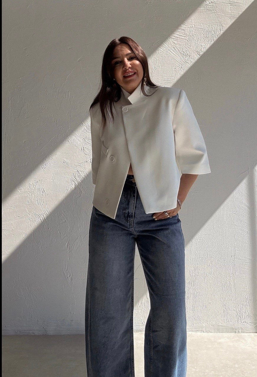 The Sculpted Cropped Blazer
